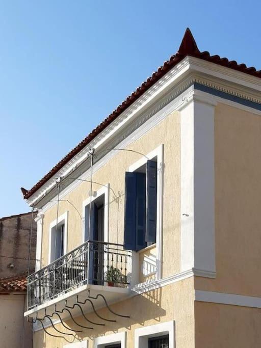 Traditional House At Koroni Near Beach ภายนอก รูปภาพ